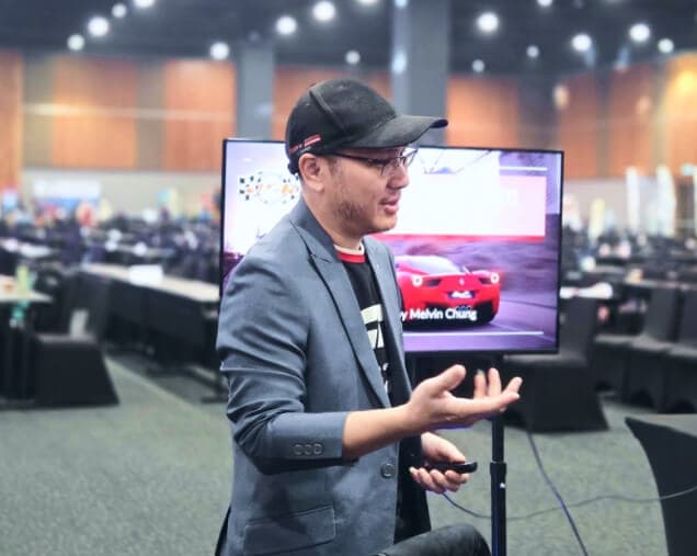 Coach Melvin Chung presenting a sim racing masterclass